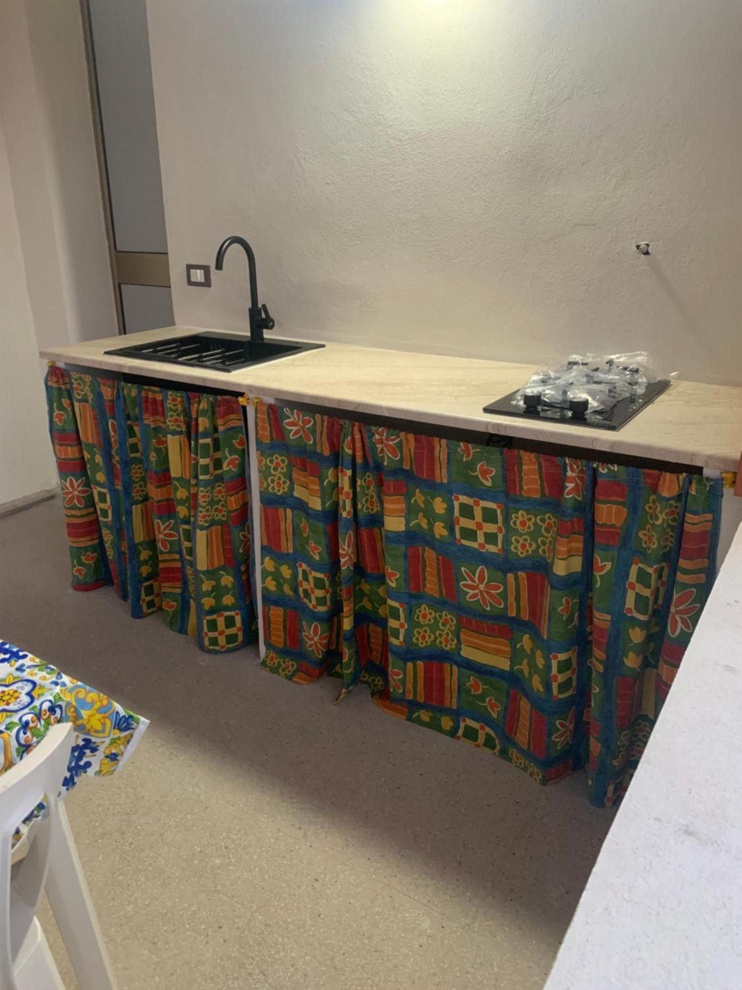 Camere Con Terrazzino Valderice Bagian luar foto
